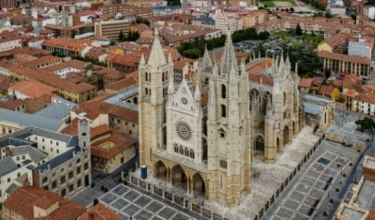 mejores páginas citas León
